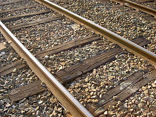 Rail_track_Wiki.jpg