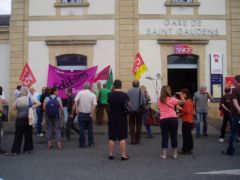 Aujourd'hui à St-go rassemblement Cgt, Fsu et Solidaires et collectif résistances en soutien à la grève du rail